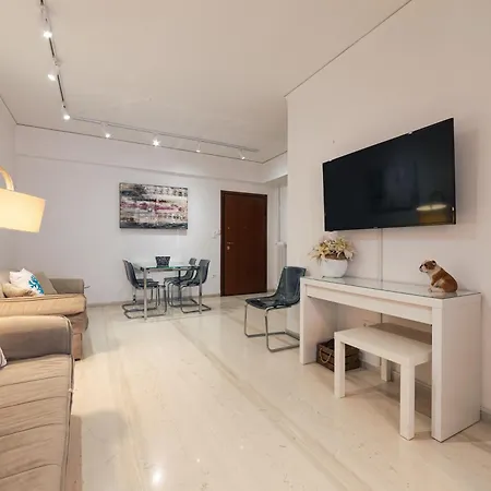 Blanc Dans Le Centre De Glyfada Apartamento Atenas