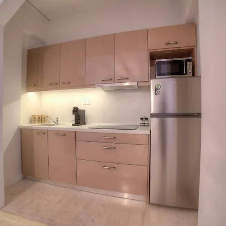 Apartamento Blanc Dans Le Centre De Glyfada