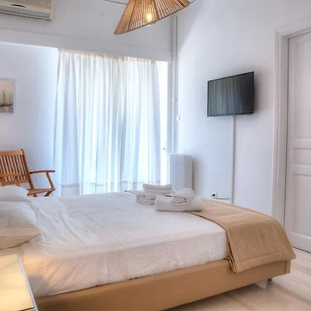 Blanc Dans Le Centre De Glyfada Apartamento
